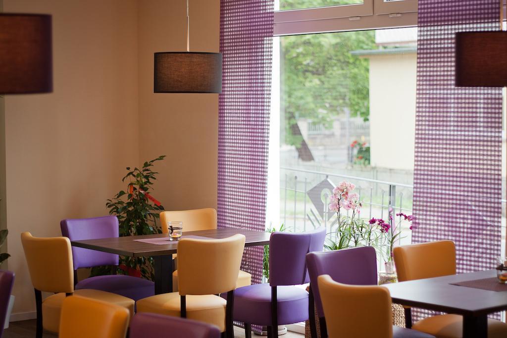 Cafe Hehrlich - Cafe, Pension & Mehr Bad Tennstedt Exterior photo